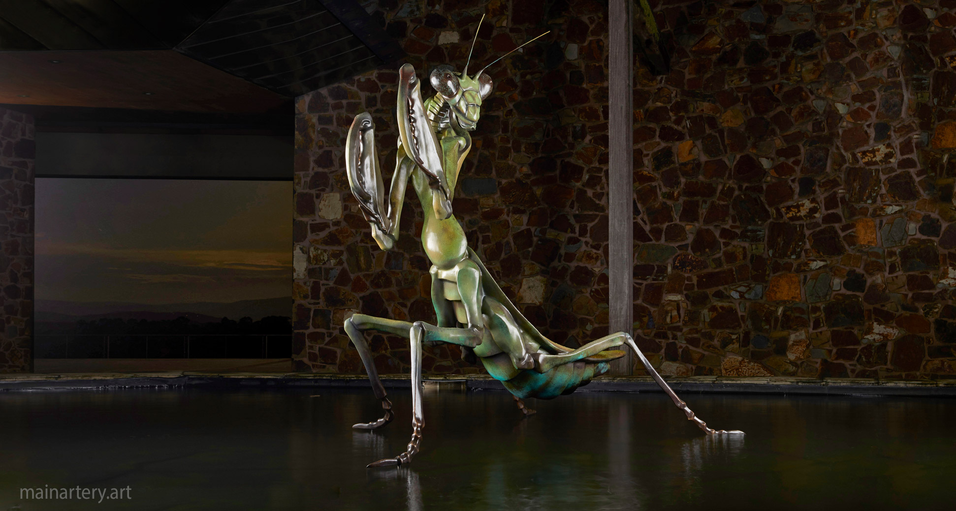 freestanding patina nature praying mantis artwork image