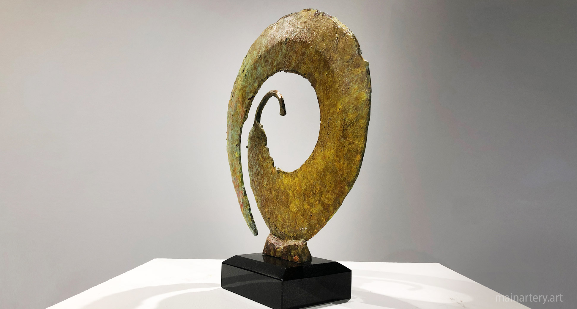 guardian leaf eucalyptus small coffee table sculpture image