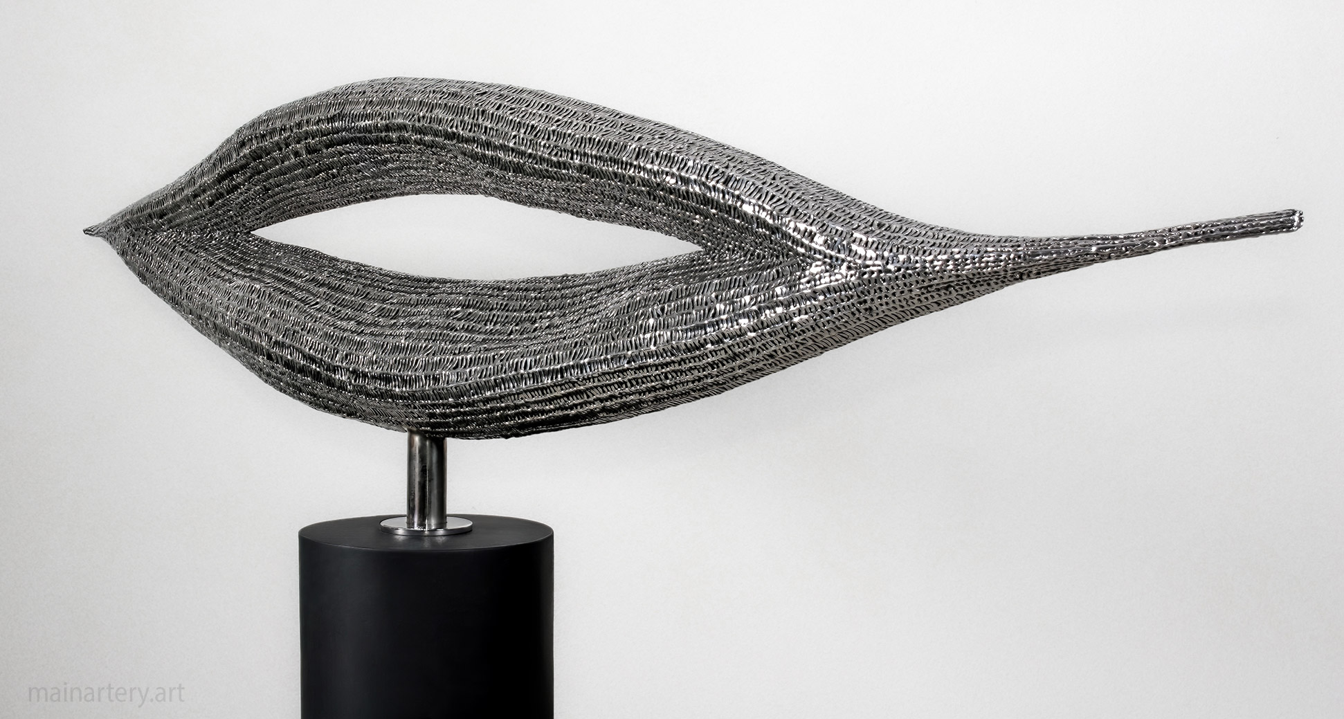 lips sculpture big interior stainless granite image
