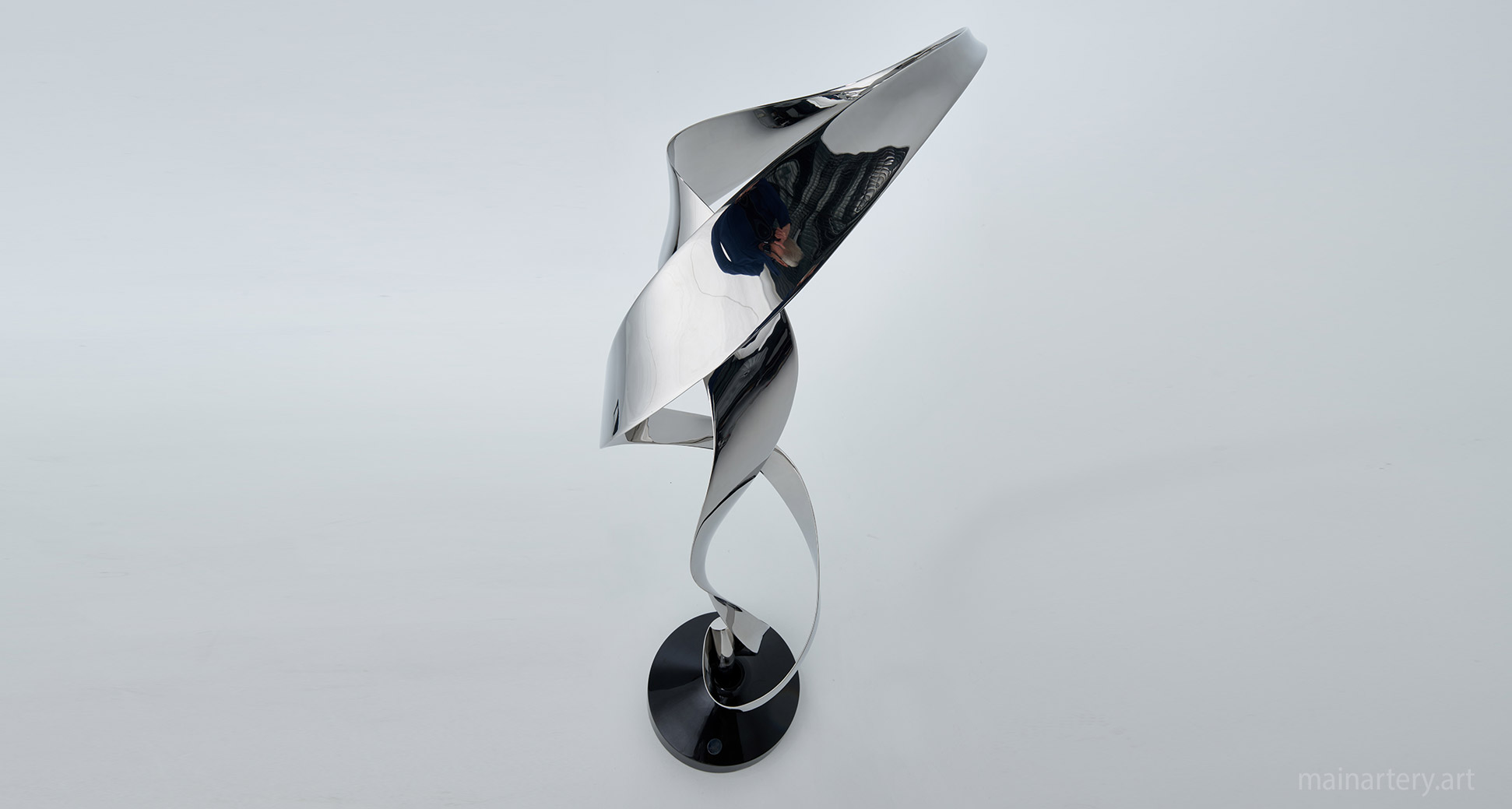 large stainless abstract interior art image