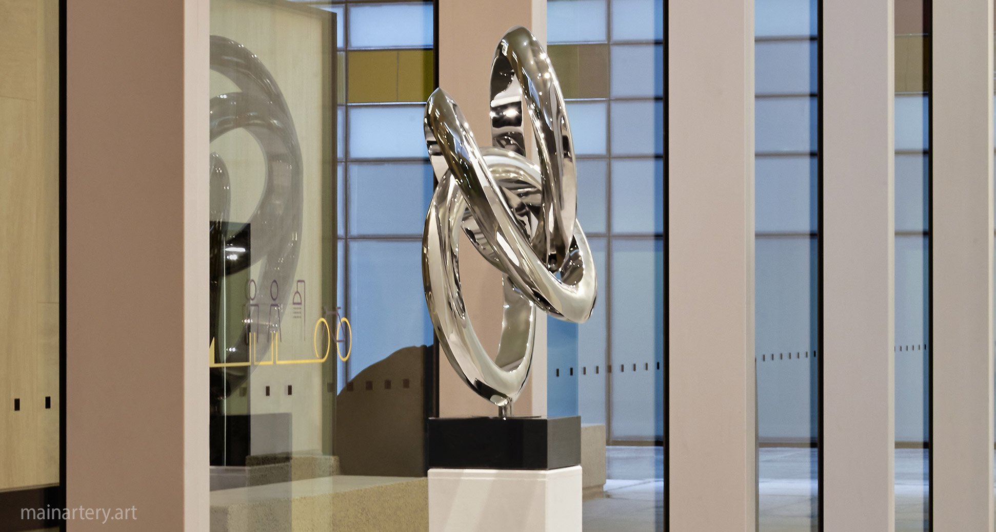 mainartery double tied sculpture rental hire image